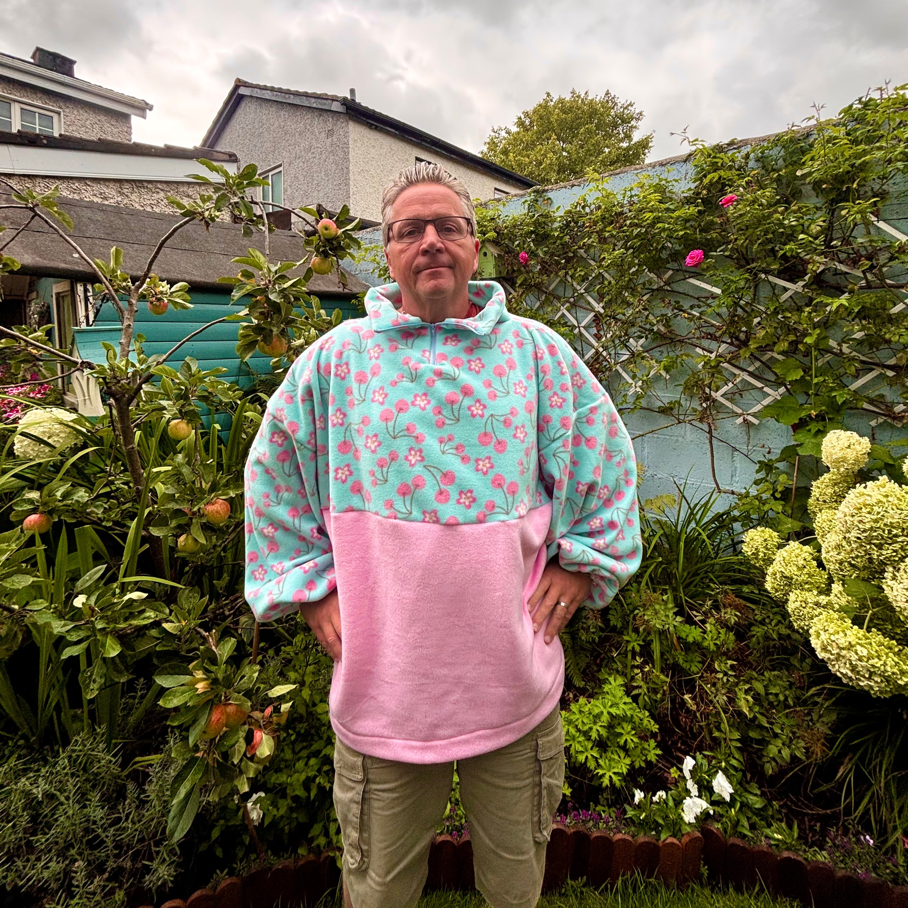 Cherry Fleece XL